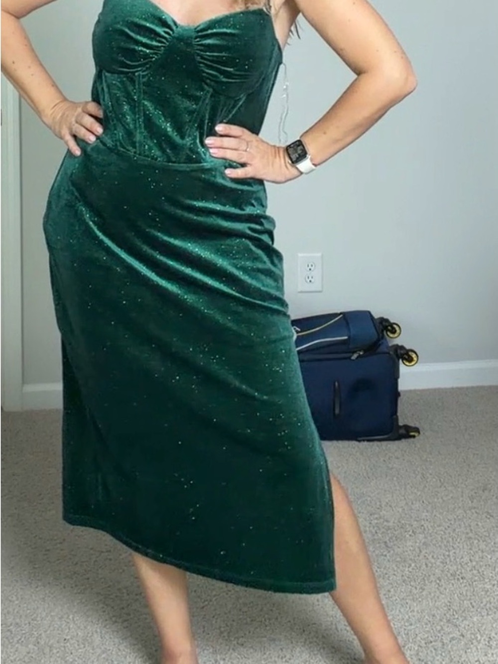 Emerald Green Velvet Midi Dress with Sweetheart Bust